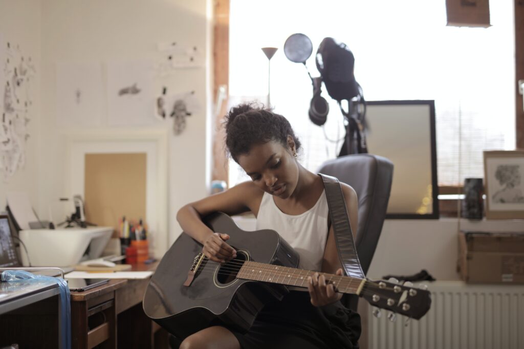 cours de guitare à domicile icm