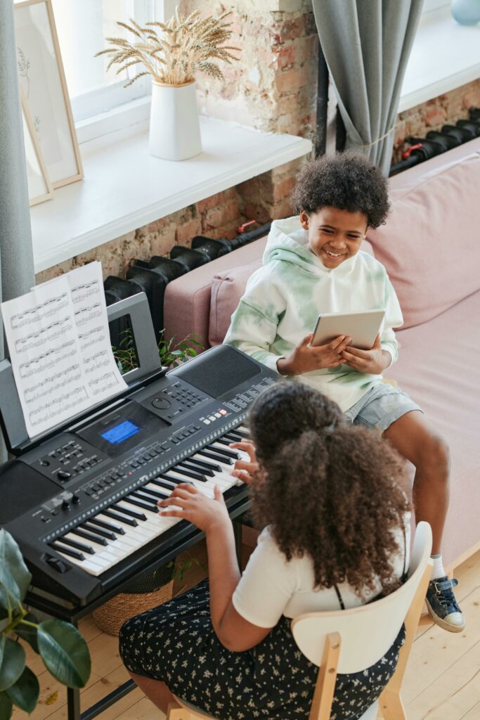 cours de piano pour enfants à domicile icm